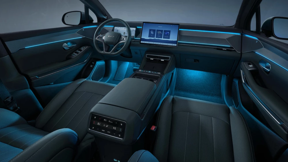  Цена гибридного BYD Atto 8 стала известна в Узбекистане. Кроссовер уже можно купить