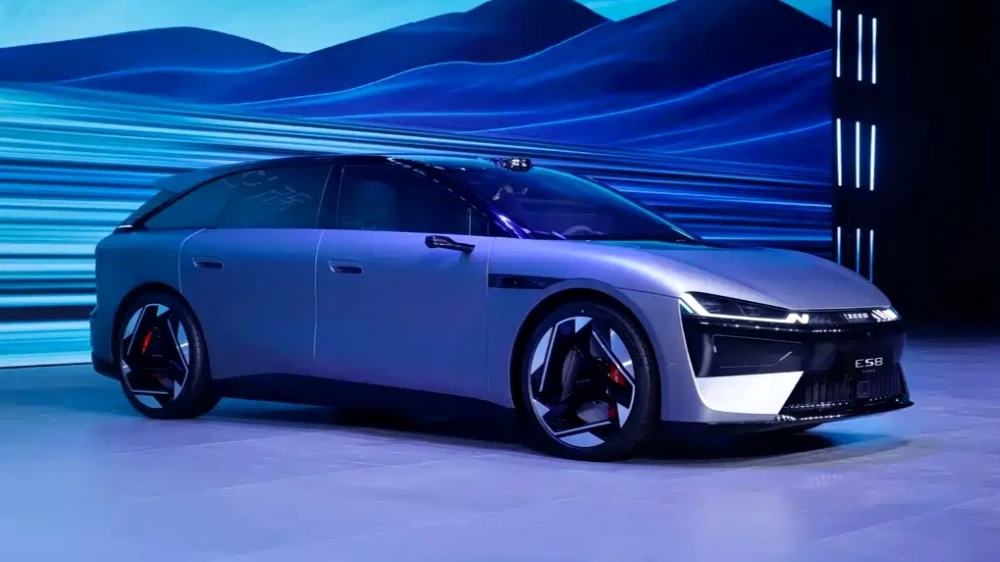  Exeed показал четыре новые модели. Три из них выйдут на рынок в ближайшие 20 месяцев