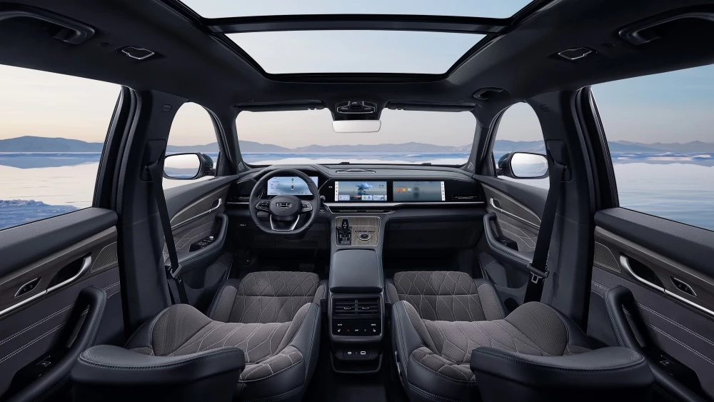  Geely назвала цены в России на новую версию Monjaro. Она дешевле, чем ожидалось