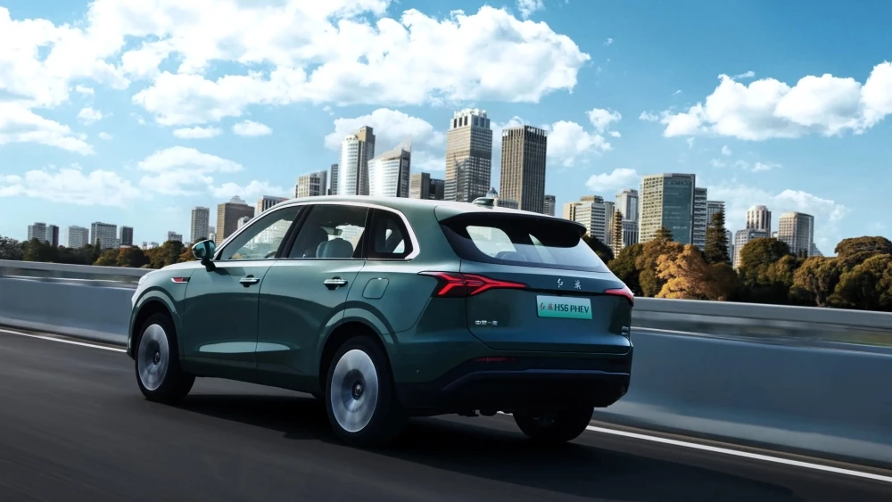  Hongqi объявила цены на новый HS6 PHEV. В Китае стартовали продажи гибридного кроссовера