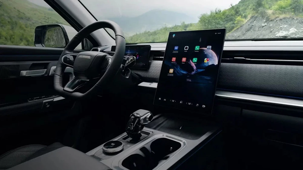  Обновленный Jaecoo J7 вышел на рынок России и подешевел. Как изменился этот кроссовер