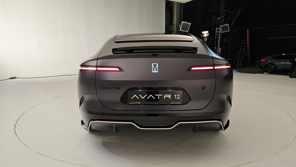  &laquo;Один-два&raquo; &ndash; и готово? Наш обзор электрического седана Avatr 12