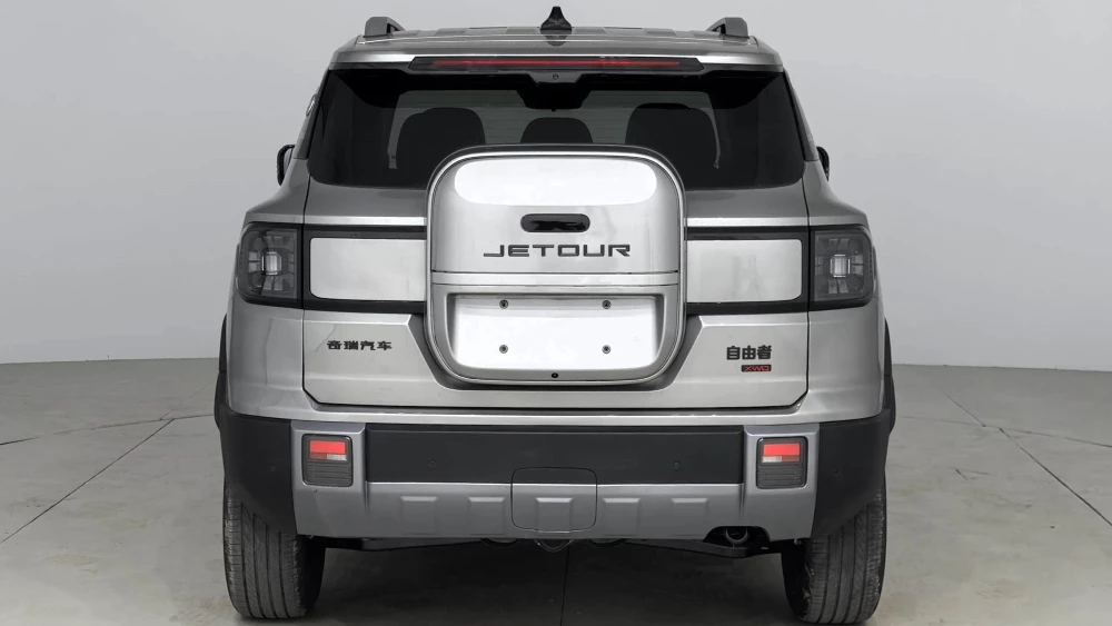  Теперь с &laquo;рюкзачком&raquo;. Минпром КНР рассекретил обновленный Jetour T1