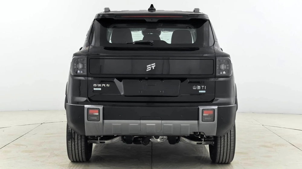  Теперь с &laquo;рюкзачком&raquo;. Минпром КНР рассекретил обновленный Jetour T1