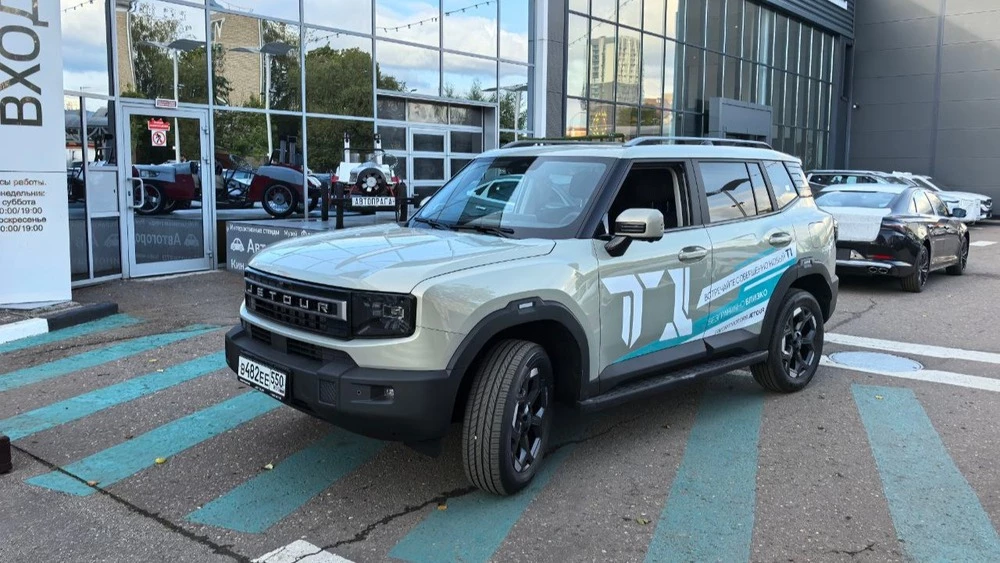  Теперь с &laquo;рюкзачком&raquo;. Минпром КНР рассекретил обновленный Jetour T1