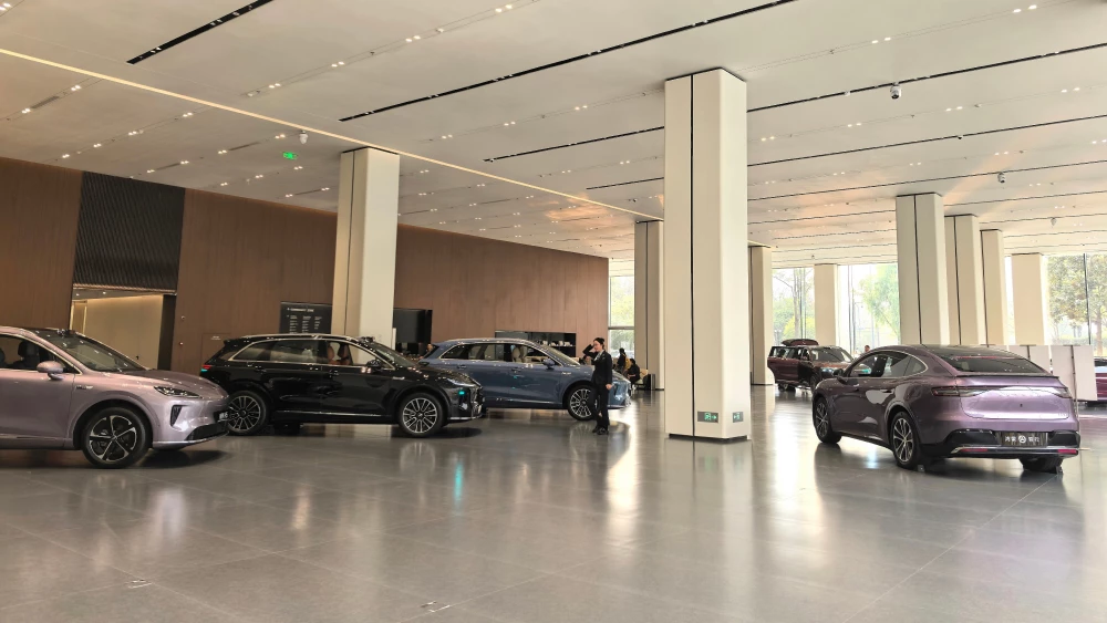  Топ-менеджеры Chery и Seres назвали компанию, которая изменила китайский автопром. И это не BYD