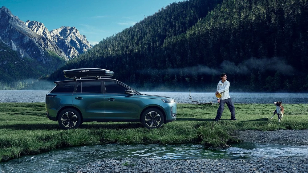  Три модели для России. Omoda и Jaecoo показали новые кроссоверы C5, J6 и J7