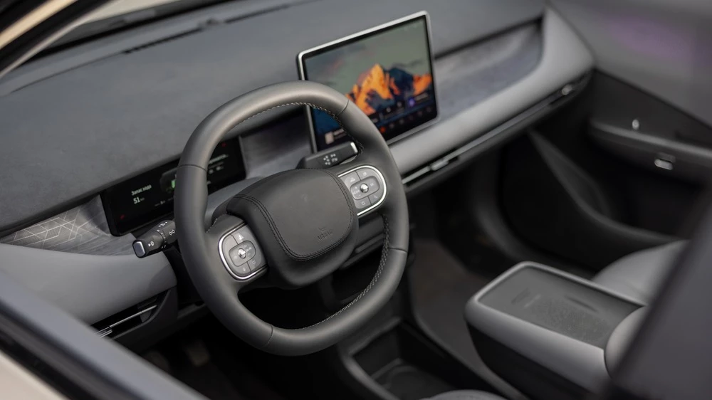  &laquo;За три дня распродали все машины&raquo;. Дилеры Evolute оценили спрос на новый кроссовер i-Joy