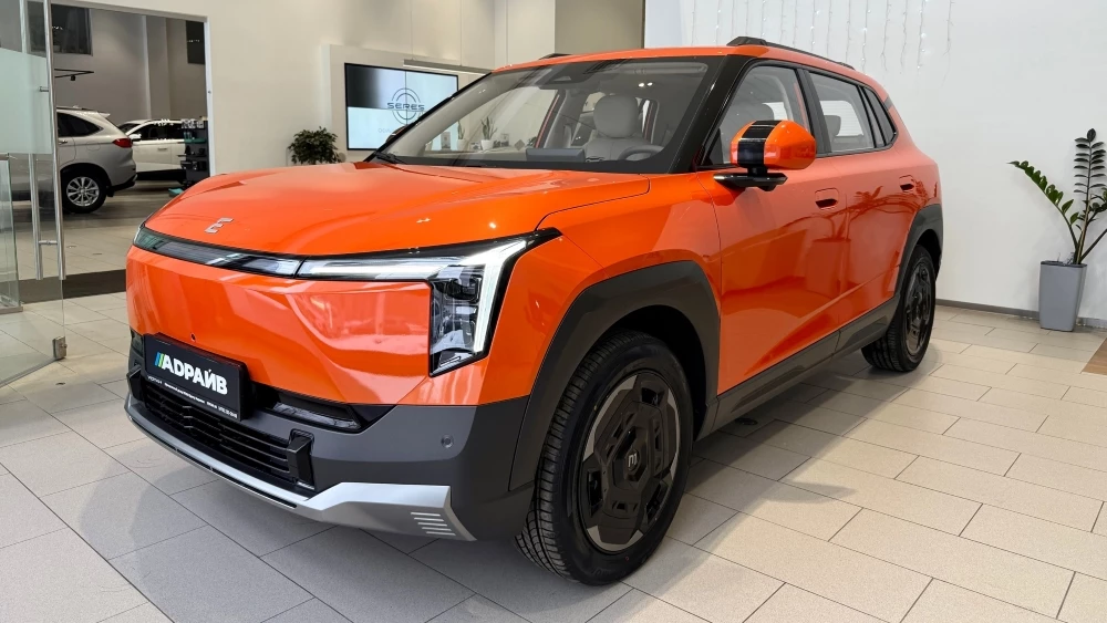  &laquo;За три дня распродали все машины&raquo;. Дилеры Evolute оценили спрос на новый кроссовер i-Joy