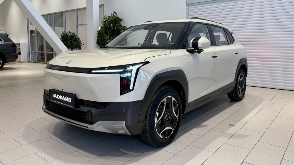  &laquo;За три дня распродали все машины&raquo;. Дилеры Evolute оценили спрос на новый кроссовер i-Joy