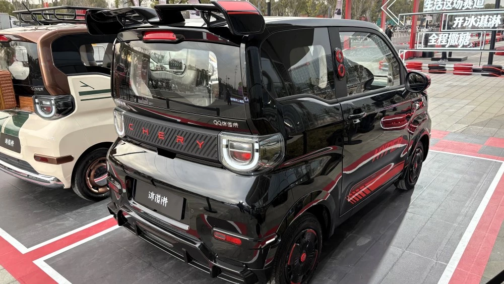  Chery вывела на рынок две первые новинки 2026 года. Что это за модели