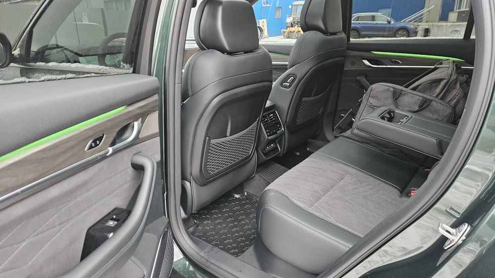  Как обновился хит продаж? Наш тест-драйв Geely Monjaro Flagship SE