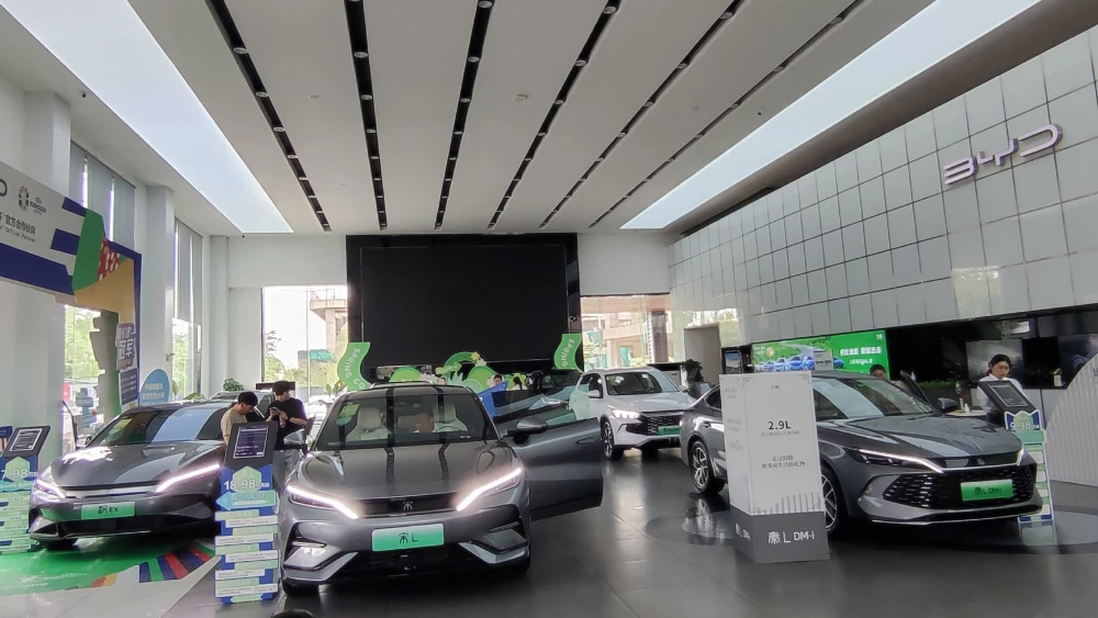  На каких автомобилях ездили в Китае в 2025 году. Самые популярные бренды за 12 месяцев