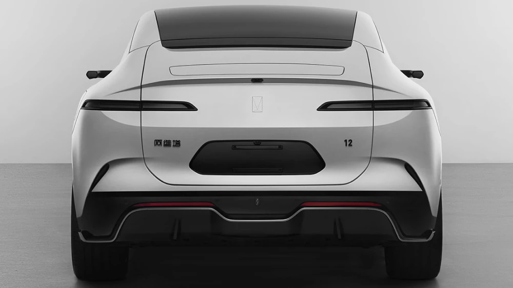  Обновленный Avatr 12 получил три электромотора на 968 л.с. Как ещё изменилась модель