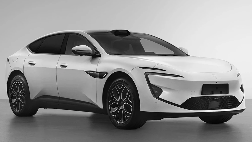  Обновленный Avatr 12 получил три электромотора на 968 л.с. Как ещё изменилась модель