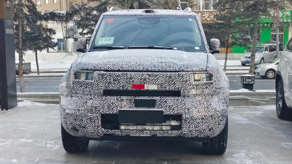  Уникальный внедорожник GWM заметили в Китае. Это первый Tank на платформе One